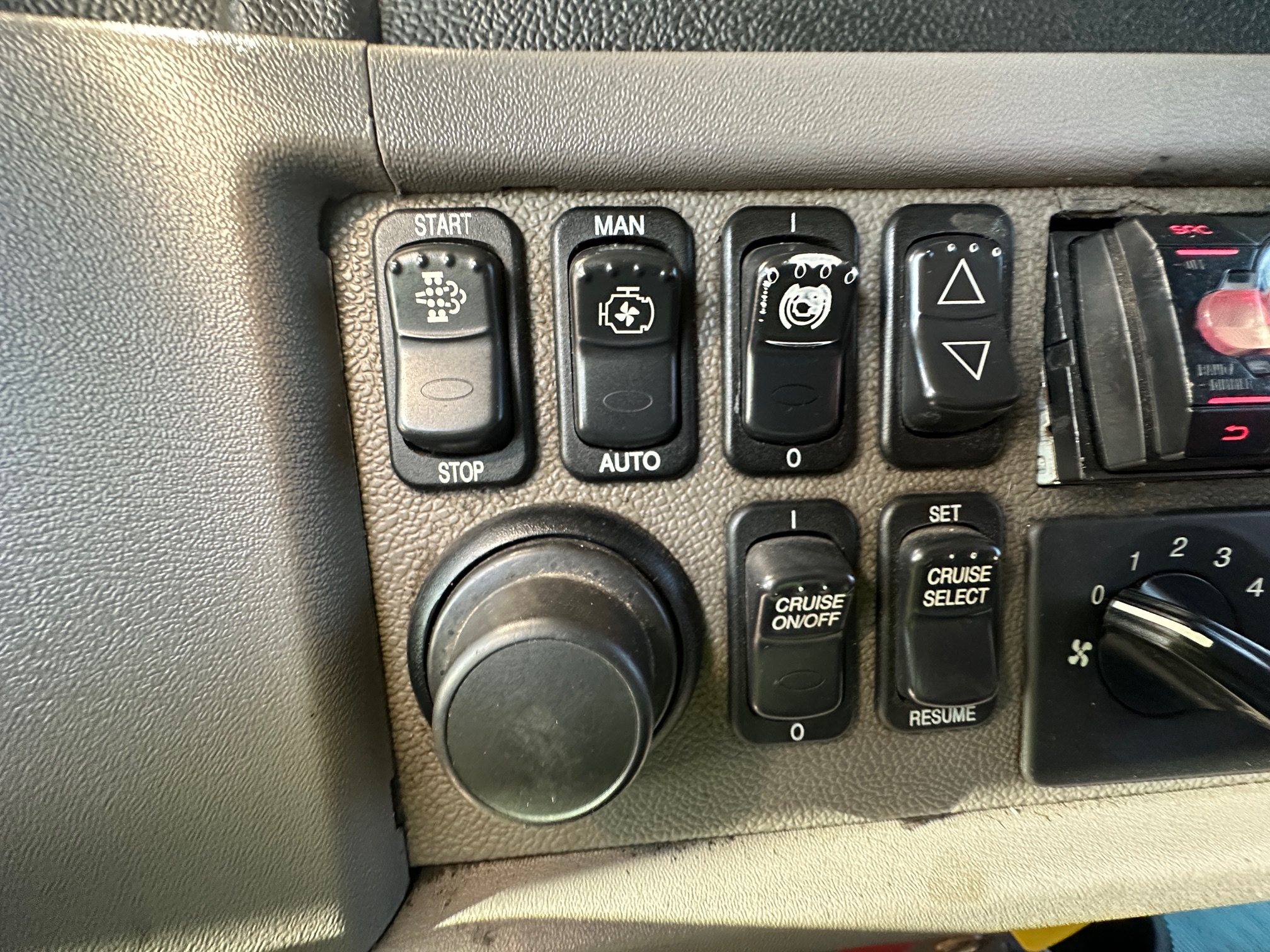 2016 PETERBILT 367 - Image 26