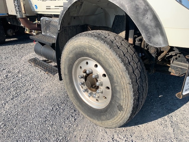 2006 INTERNATIONAL 7600 - Image 13