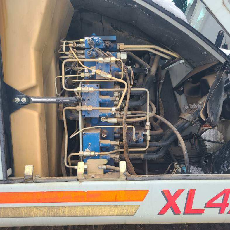 2013 GRADALL XL4300 III - Image 17