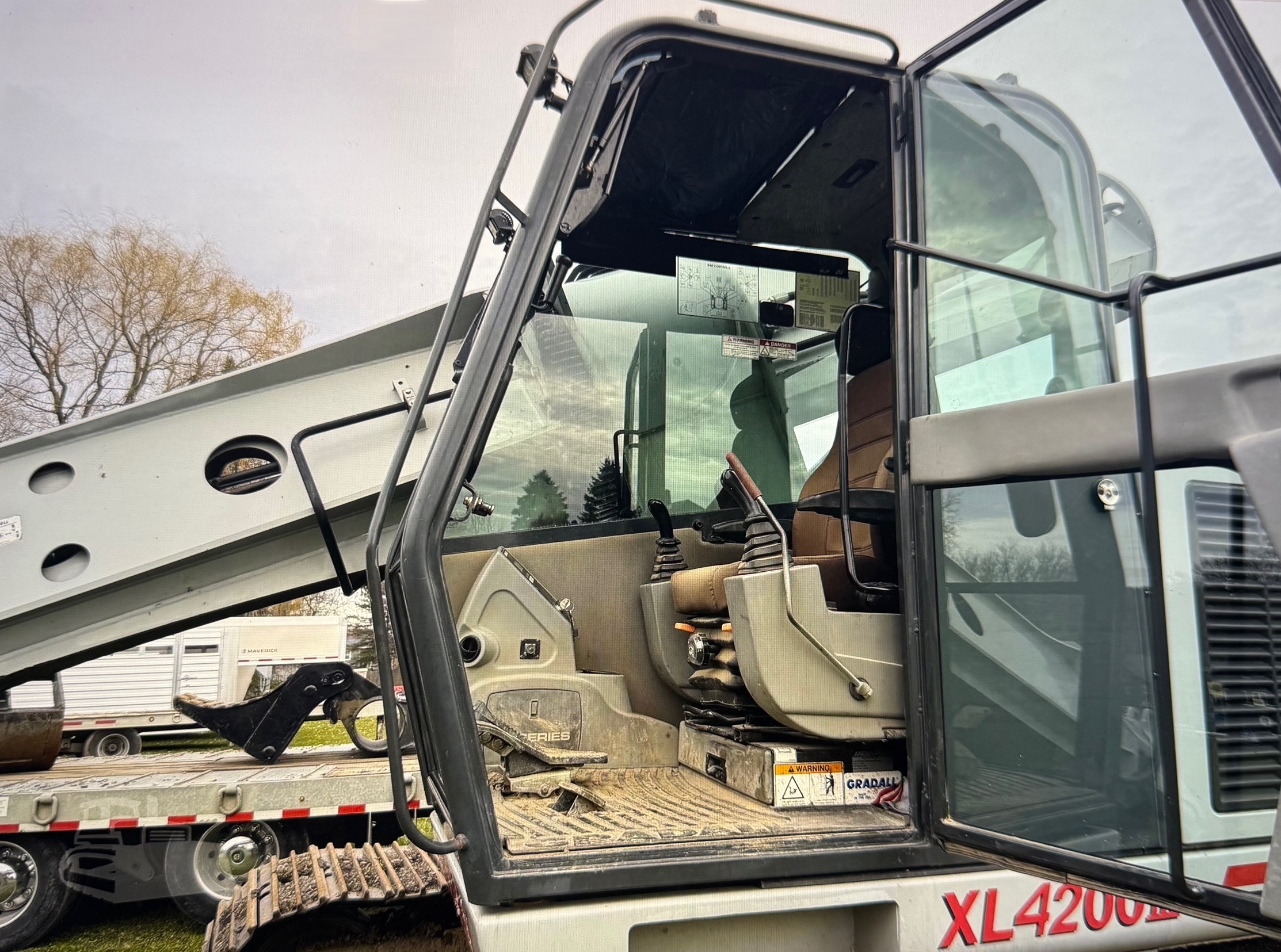 2013 GRADALL XL4300 III - Image 6