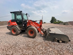 2023 KUBOTA R640 - Image 6