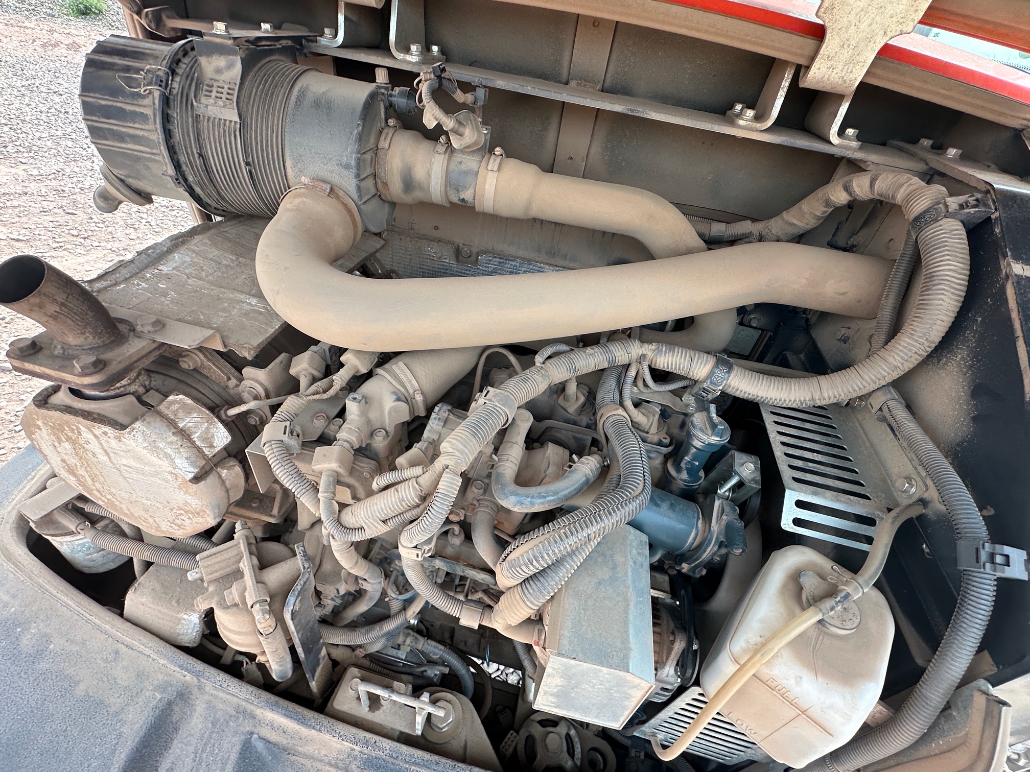 2023 KUBOTA R640 - Image 13