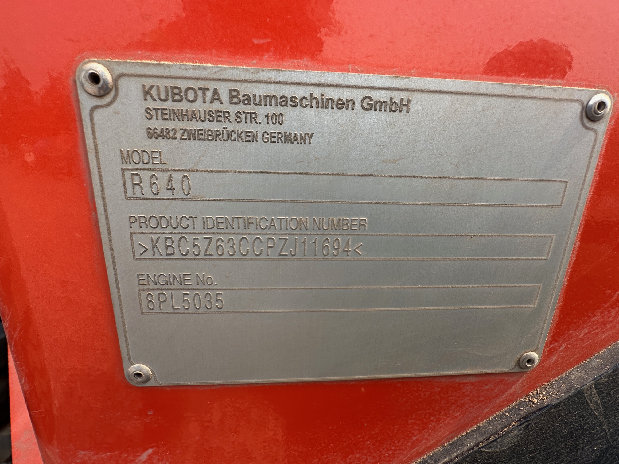 2023 KUBOTA R640 - Image 14