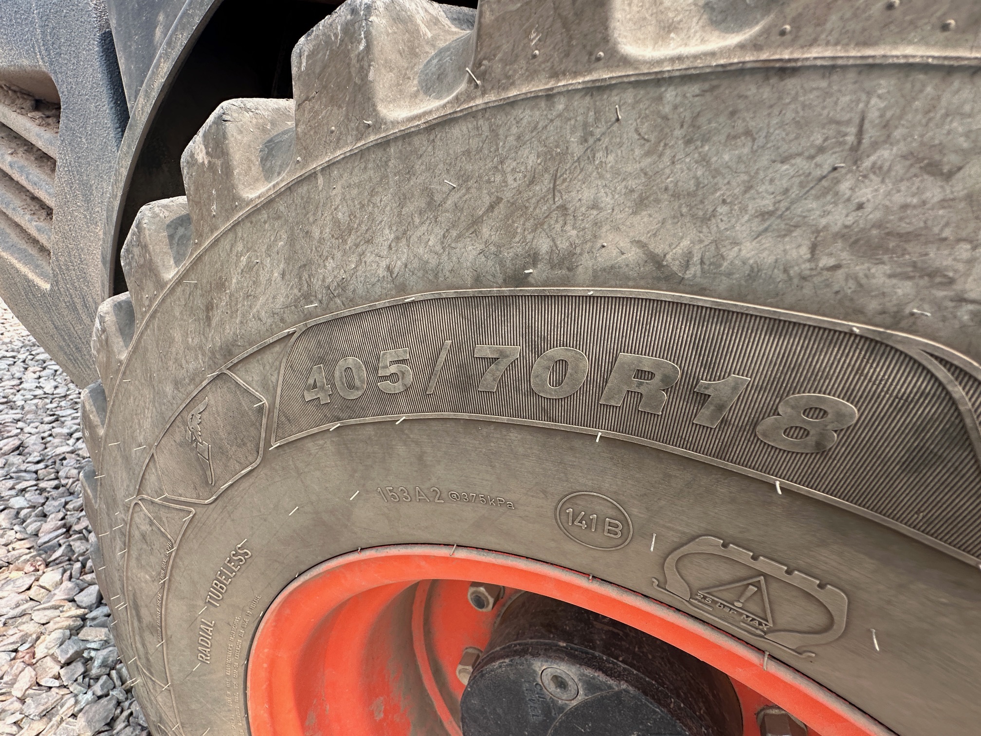 2023 KUBOTA R640 - view 17 of 34