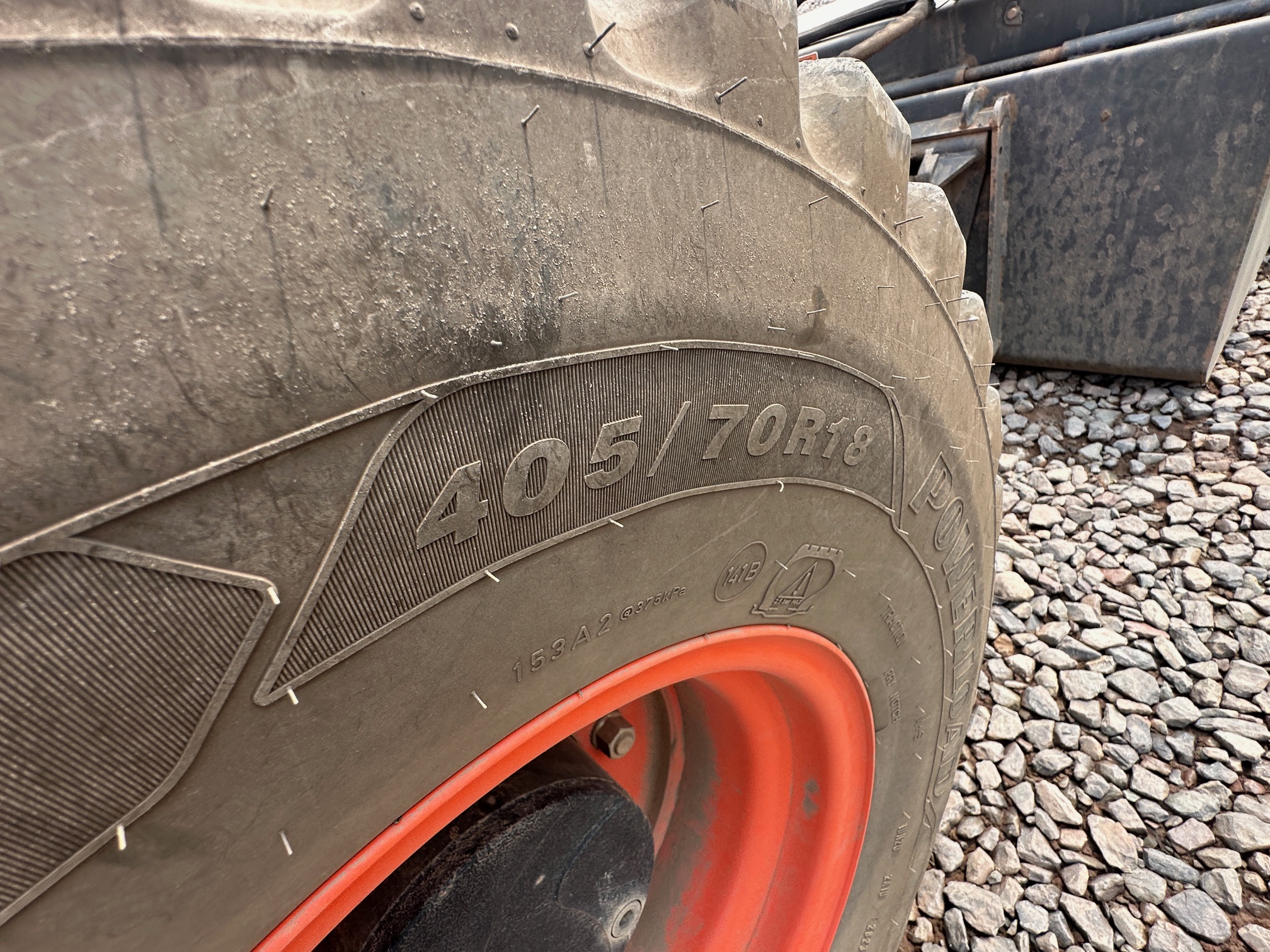 2023 KUBOTA R640 - view 18 of 34