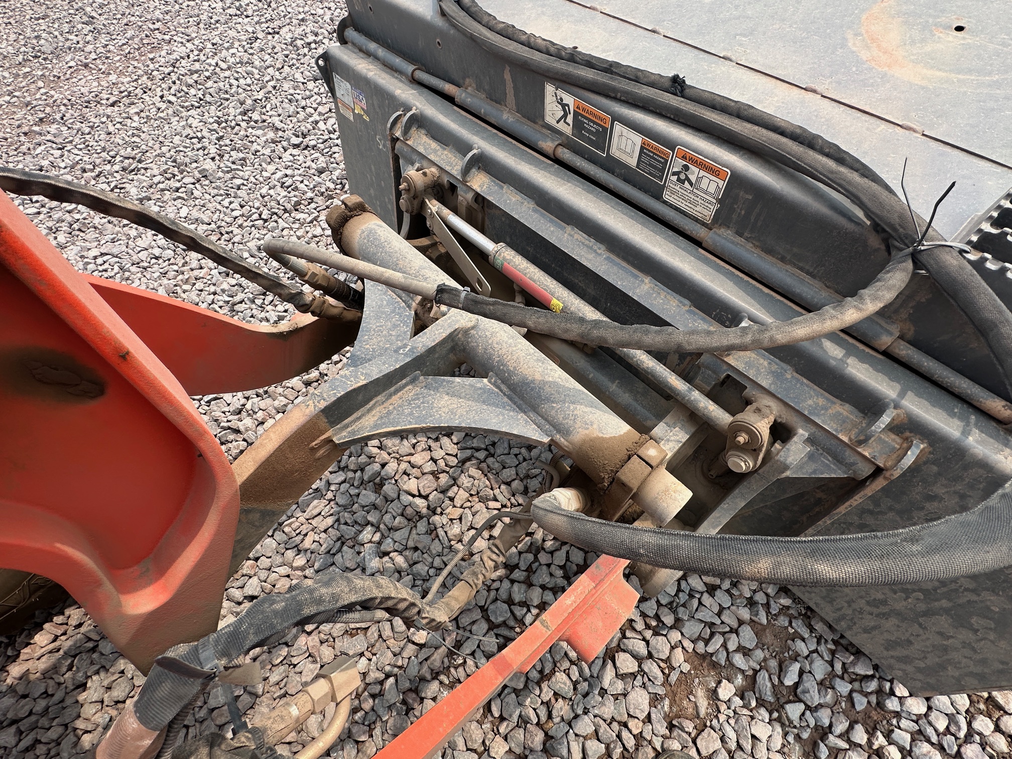 2023 KUBOTA R640 - Image 20