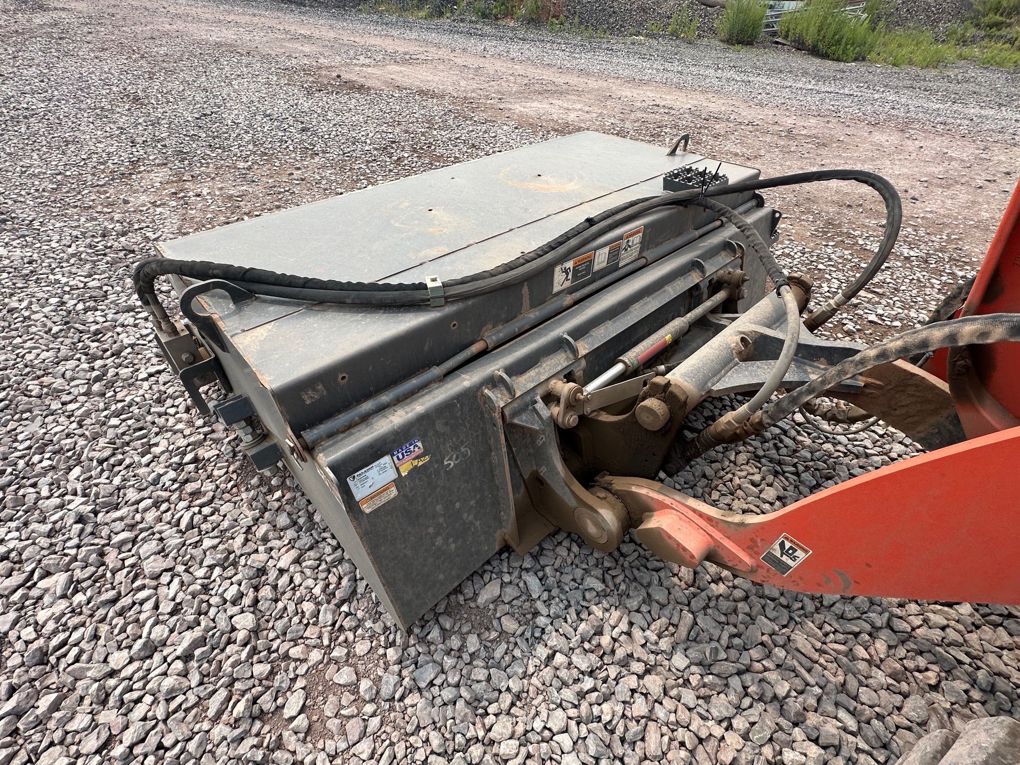 2023 KUBOTA R640 - Image 24