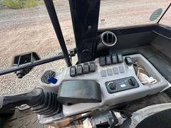 2023 KUBOTA R640 - Image 28