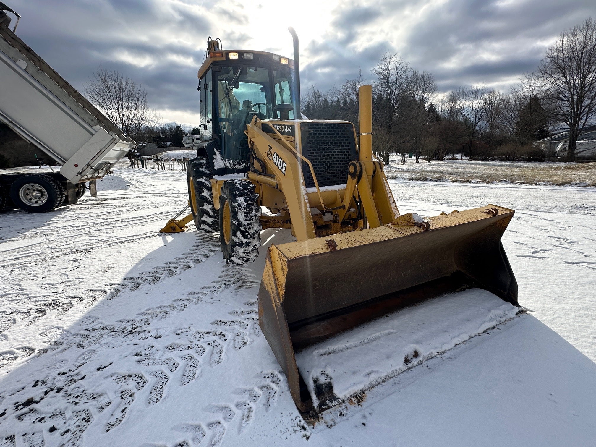 1999 DEERE 410E - view 10 of 32