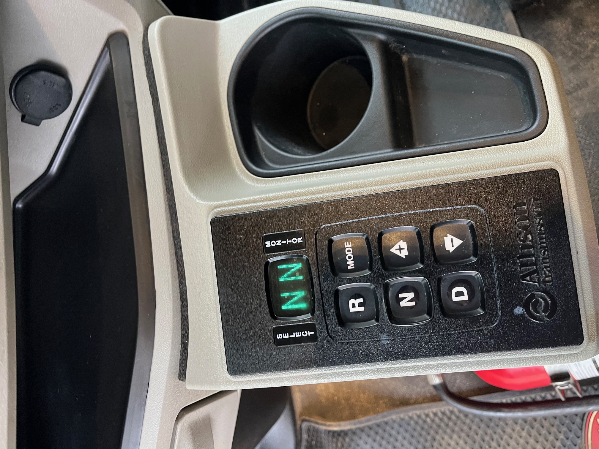 2023 PETERBILT 567 - view 18 of 25