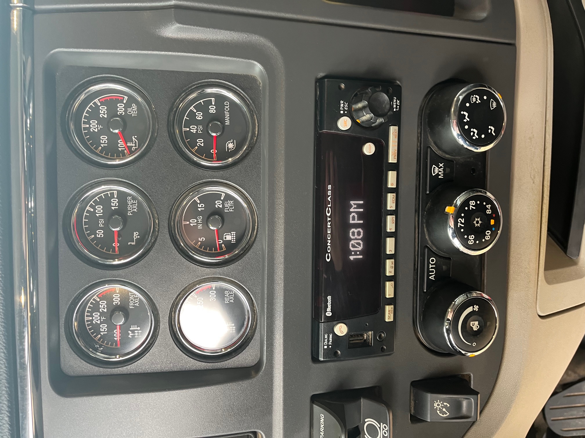 2023 PETERBILT 567 - view 19 of 25