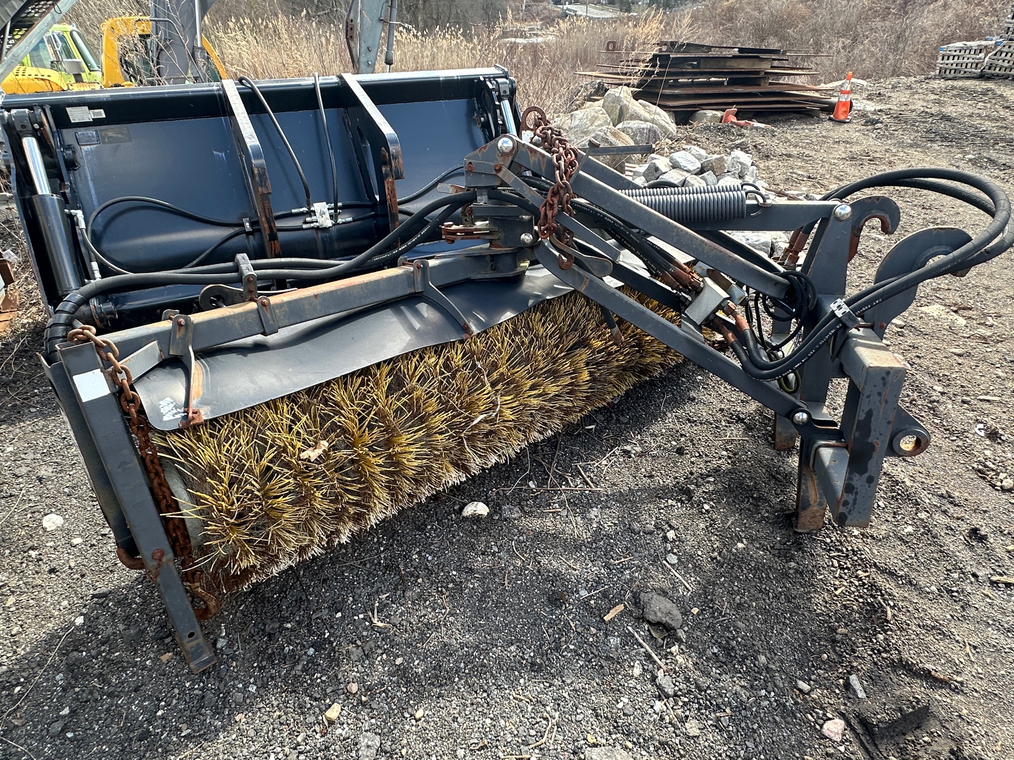 2004 CATERPILLAR BA25 Broom - view 2 of 18