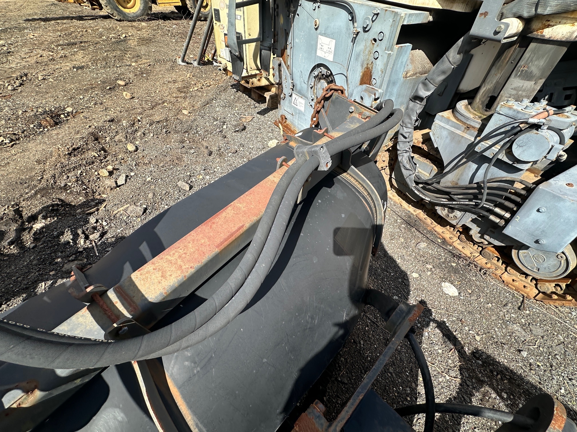 2004 CATERPILLAR BA25 Broom - view 16 of 18