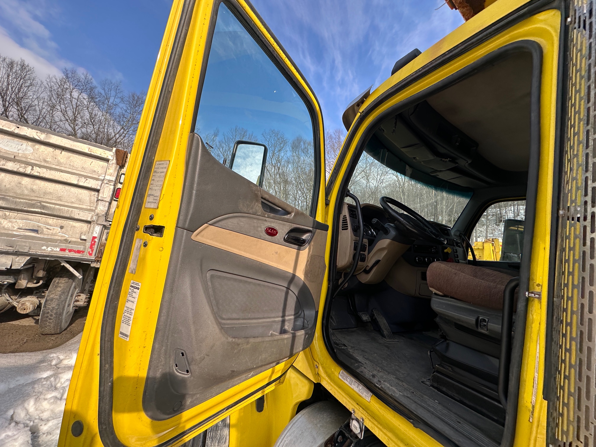 2017 PETERBILT 579 - view 10 of 43