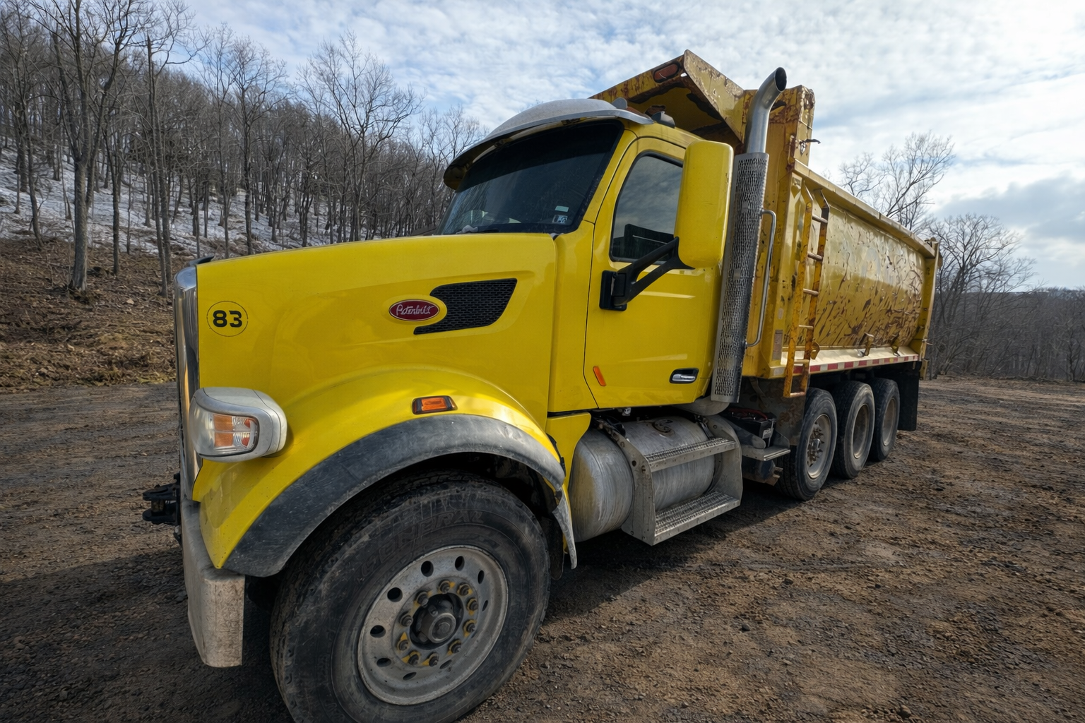 2017 PETERBILT 579 - view 2 of 43