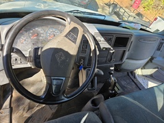 2004 INTERNATIONAL 4200 Mini Mixer - Image 10