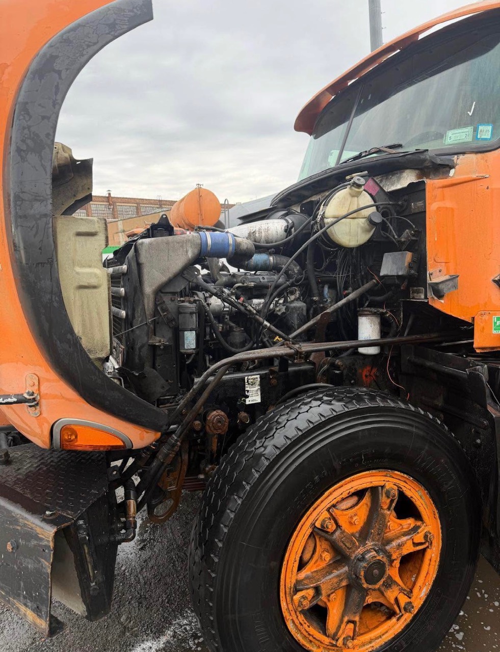 2005 MACK CV713 - view 4 of 20