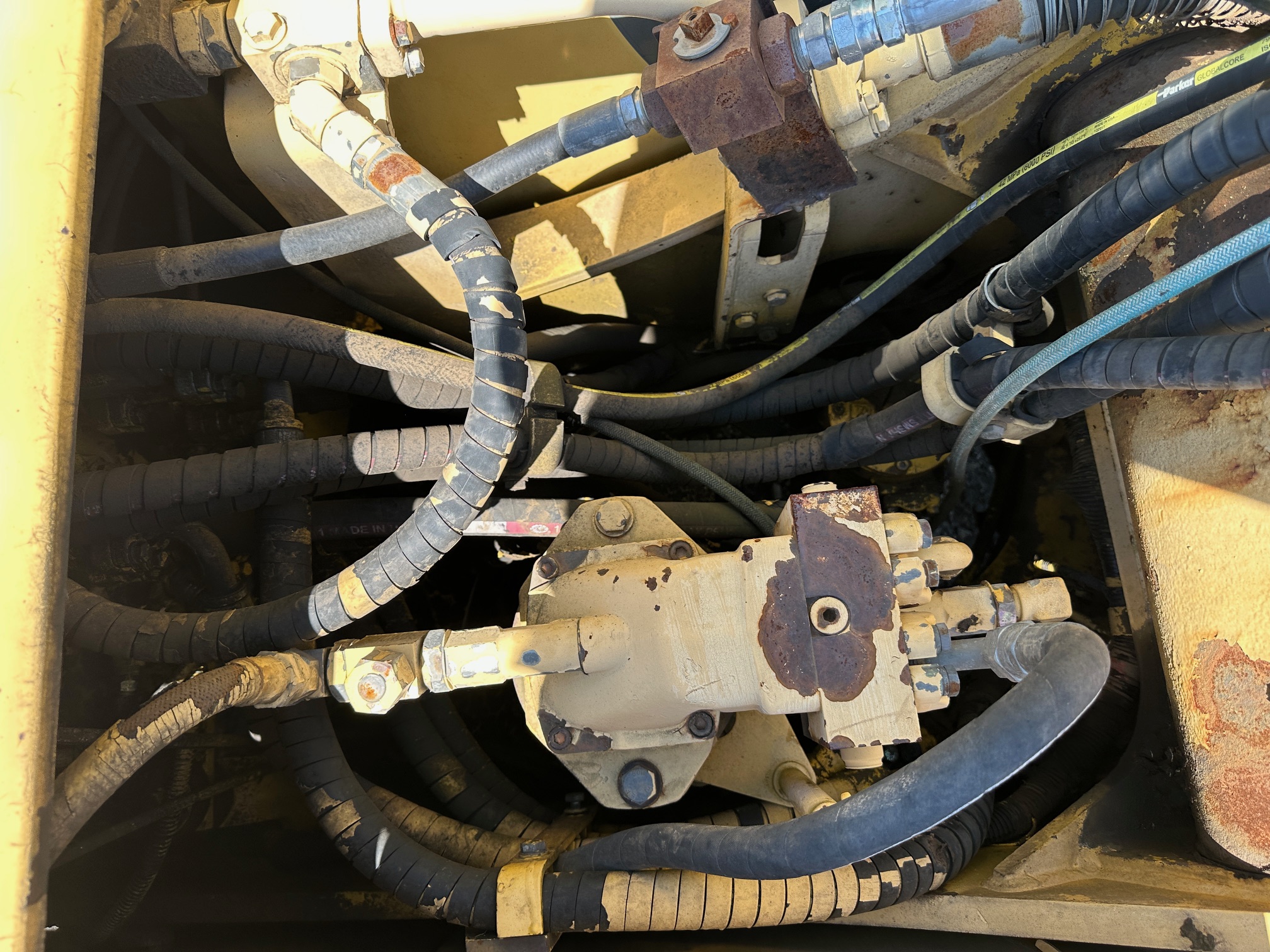 1999 KOMATSU PC150LC - Image 32