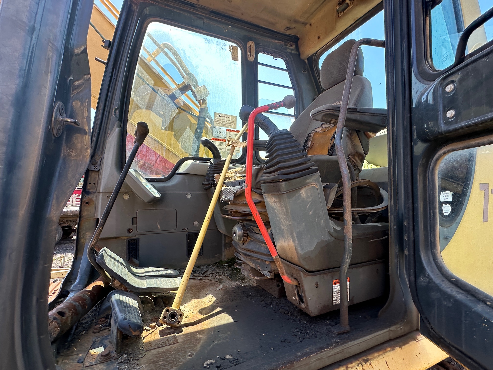 1999 KOMATSU PC150LC - Image 34