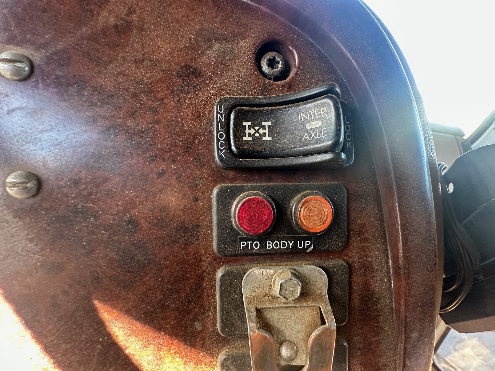 2006 MACK Granite CV713 - Image 33