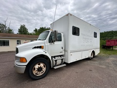 2008 STERLING Medical BOX TRUCK - Image 4