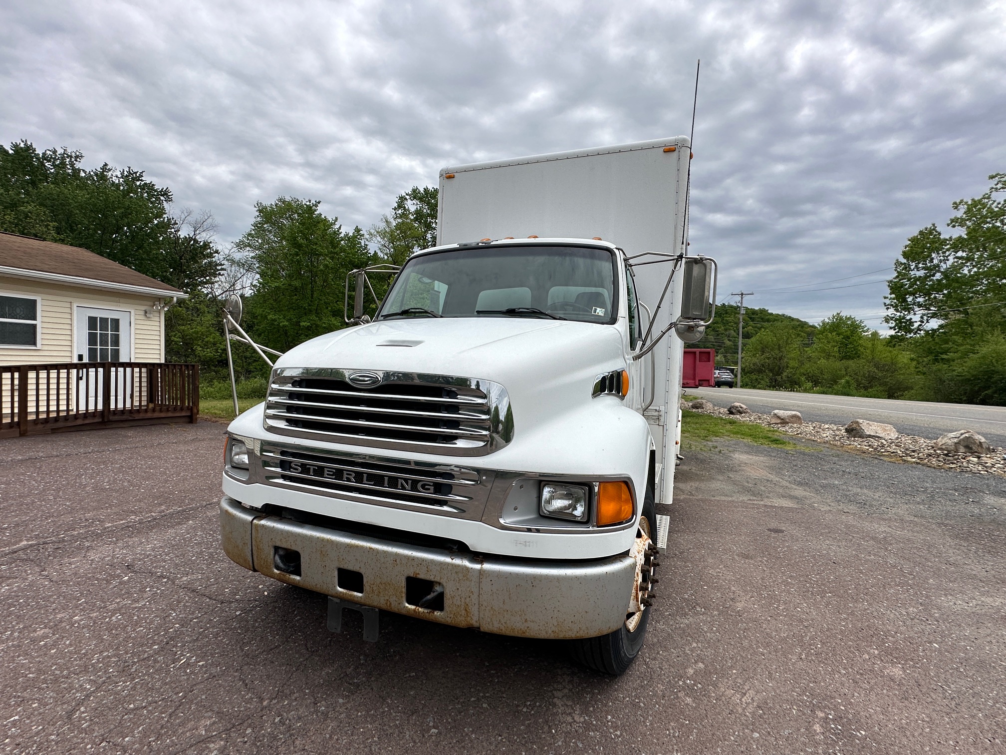 2008 STERLING Medical BOX TRUCK - view 5 of 44
