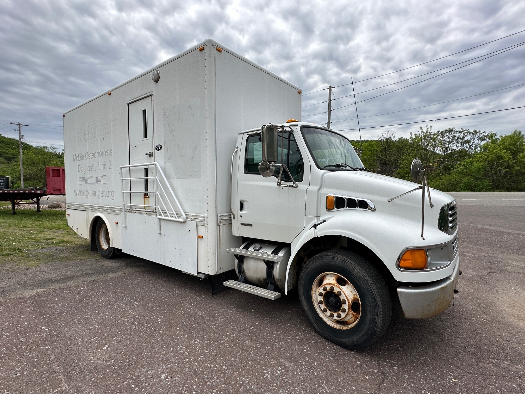 2008 STERLING Medical BOX TRUCK