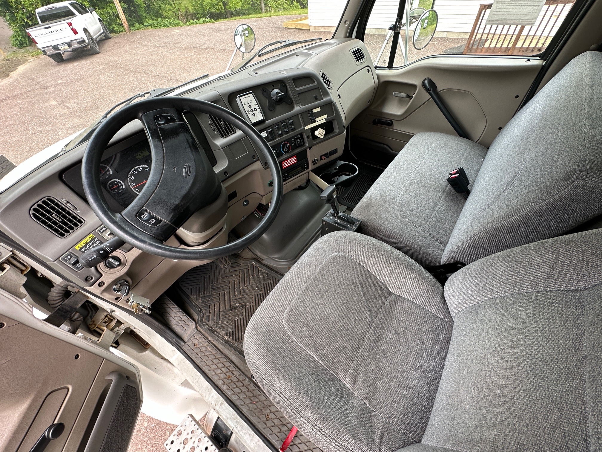 2008 STERLING Medical BOX TRUCK - view 18 of 44