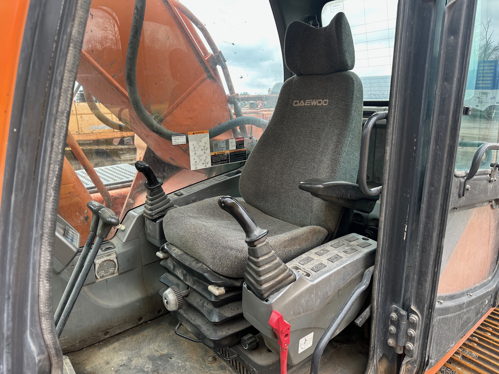 2006 DOOSAN DX300LC - Image 21
