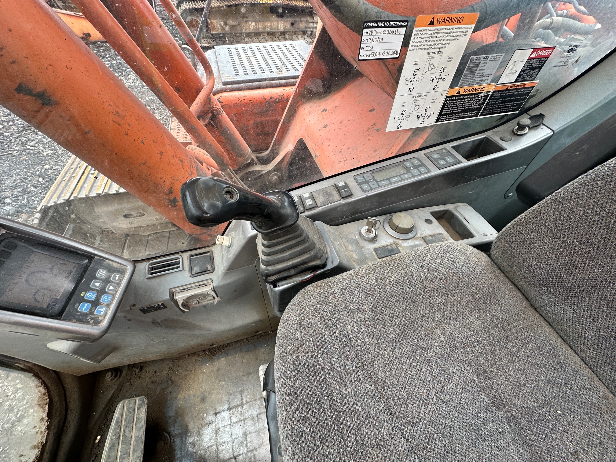 2006 DOOSAN DX300LC - Image 23