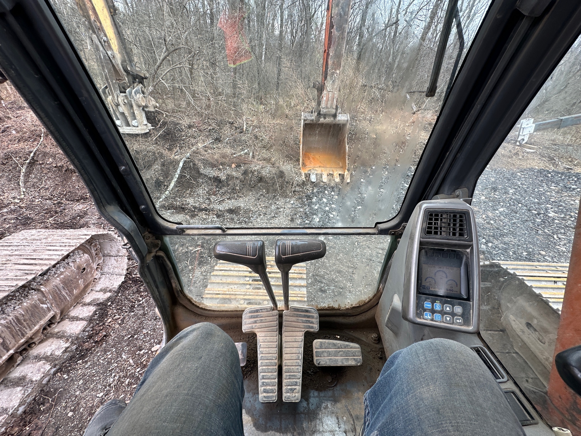 2006 DOOSAN DX300LC - Image 26