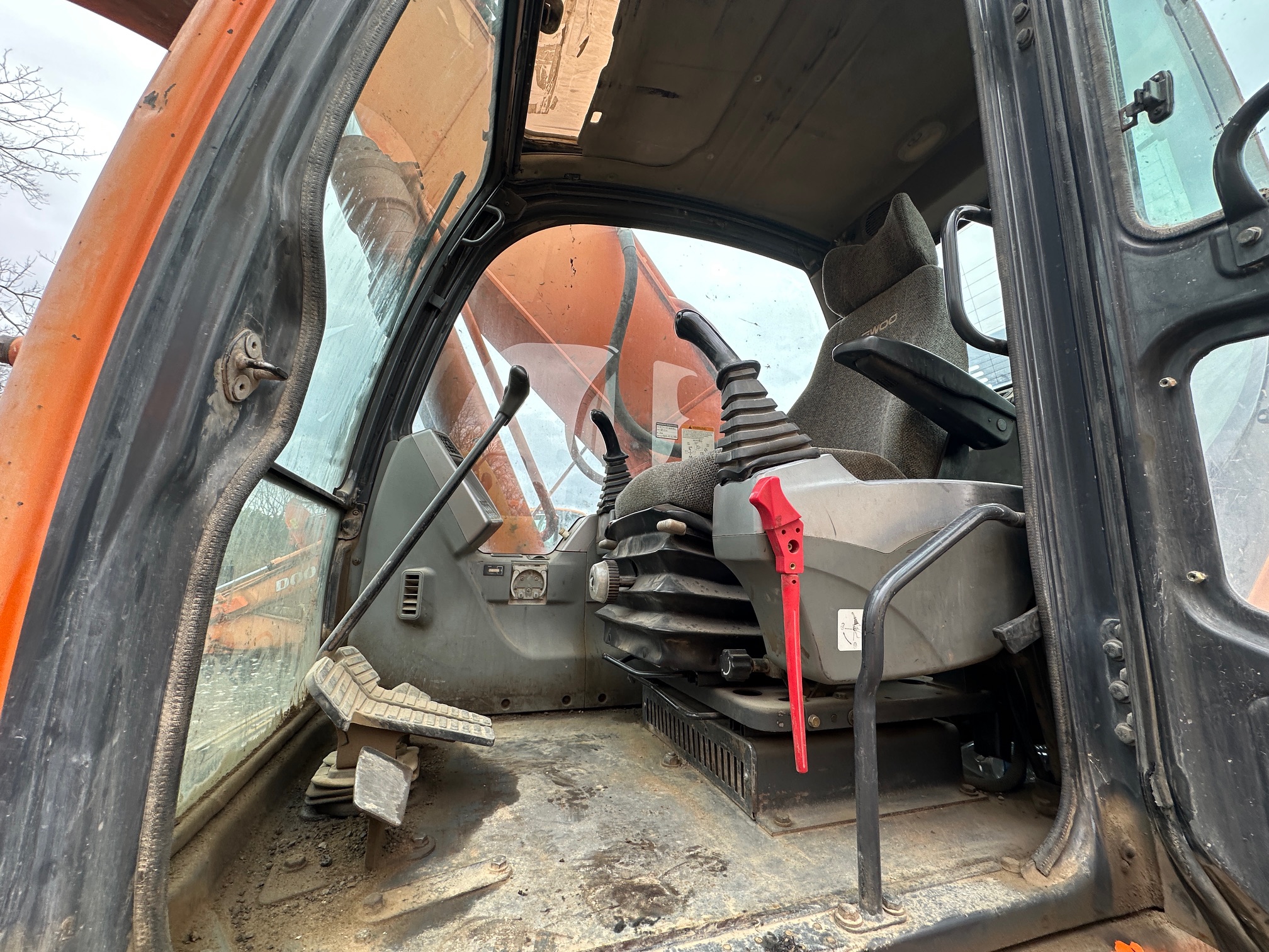 2006 DOOSAN DX300LC - Image 37