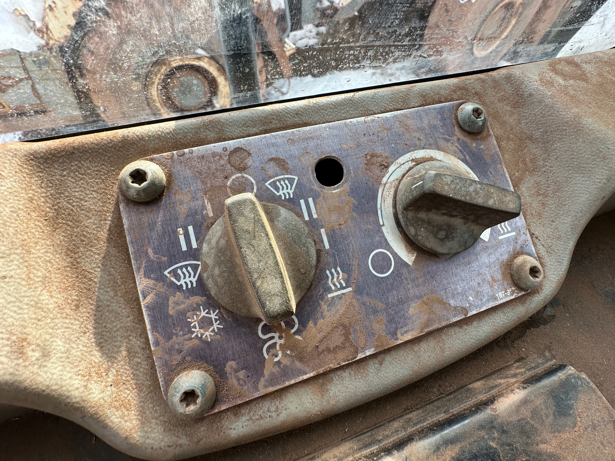 2005 CATERPILLAR 963C - Image 40