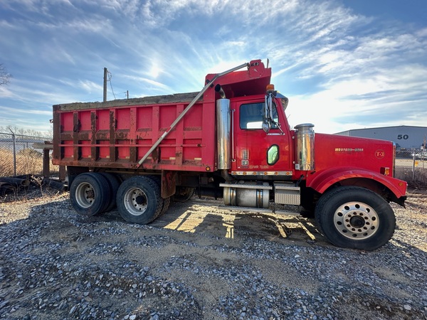 2002 WESTERN STAR 4900
