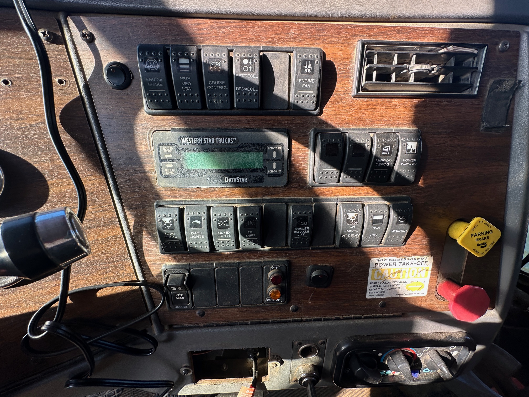 2002 WESTERN STAR 4900 - view 18 of 29