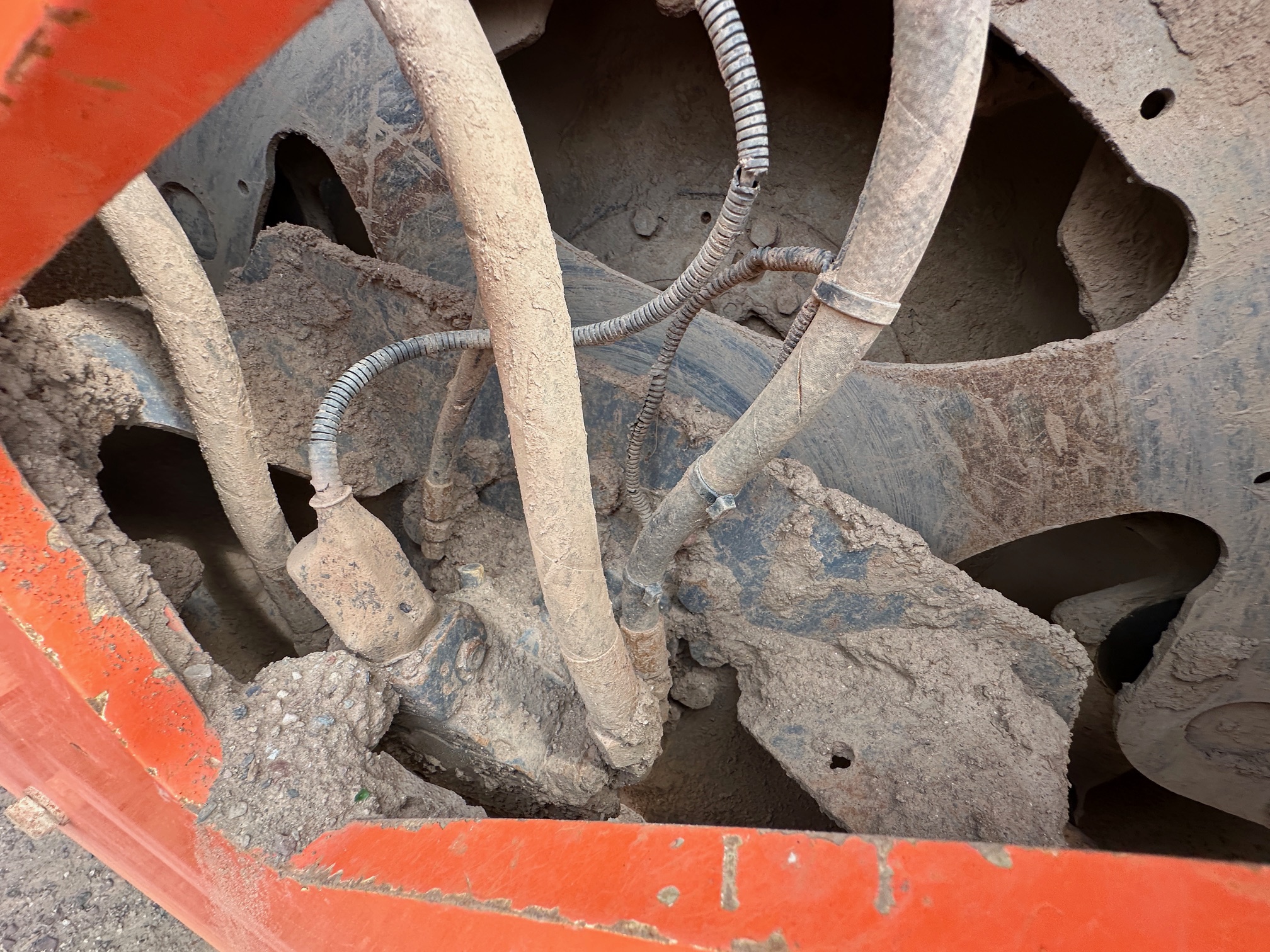 2019 HAMM H10i - Image 24