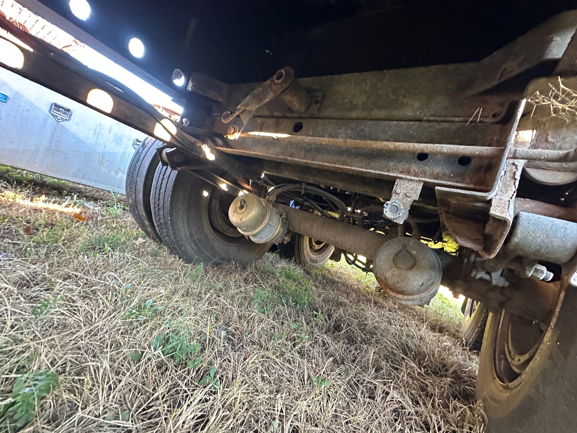 2008 UTILITY 48'X102 - view 6 of 14