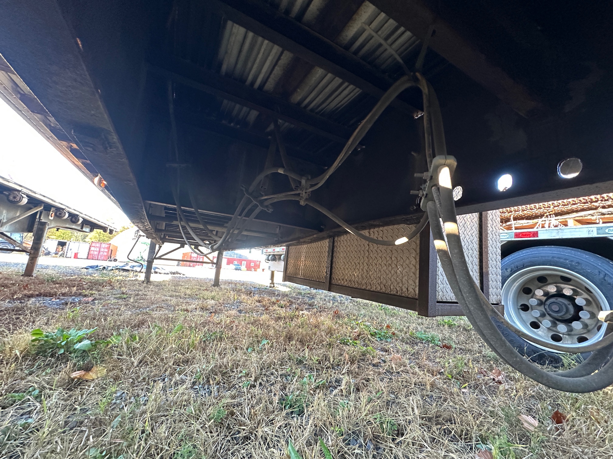 2008 UTILITY 48'X102 - view 9 of 14