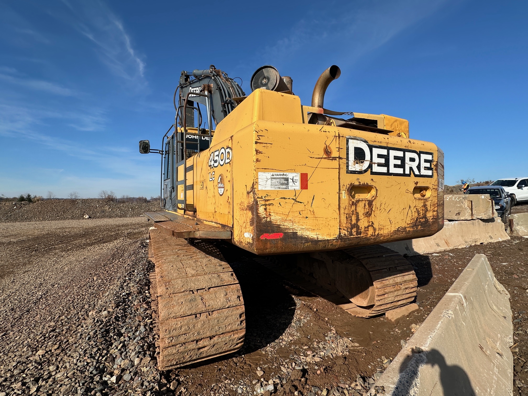 2006 DEERE 450D LC - view 2 of 15