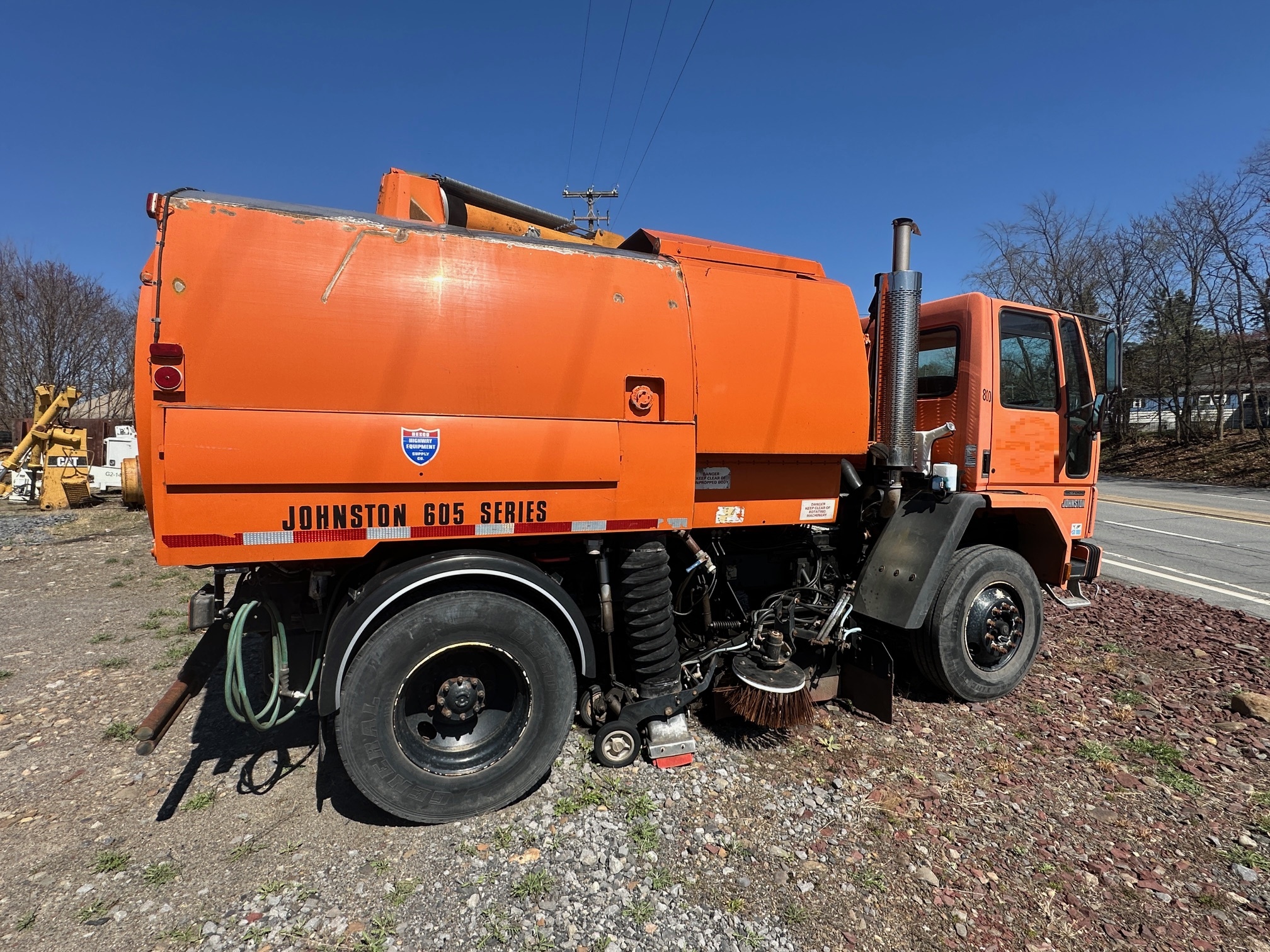 2000 STERLING SC7000 Sweeper - view 2 of 47