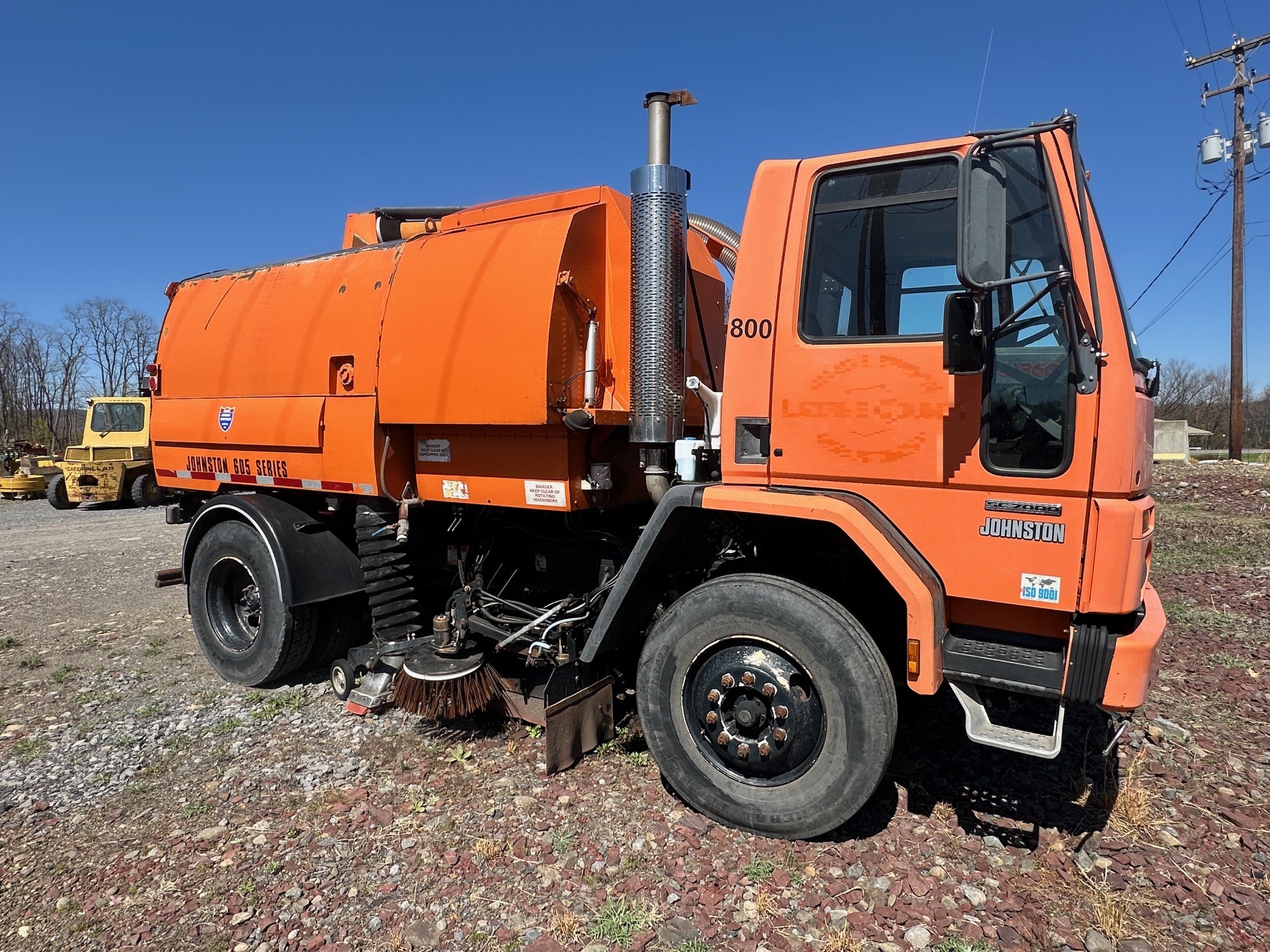 2000 STERLING SC7000 Sweeper - view 3 of 47