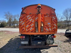 2000 STERLING SC7000 Sweeper - Image 10