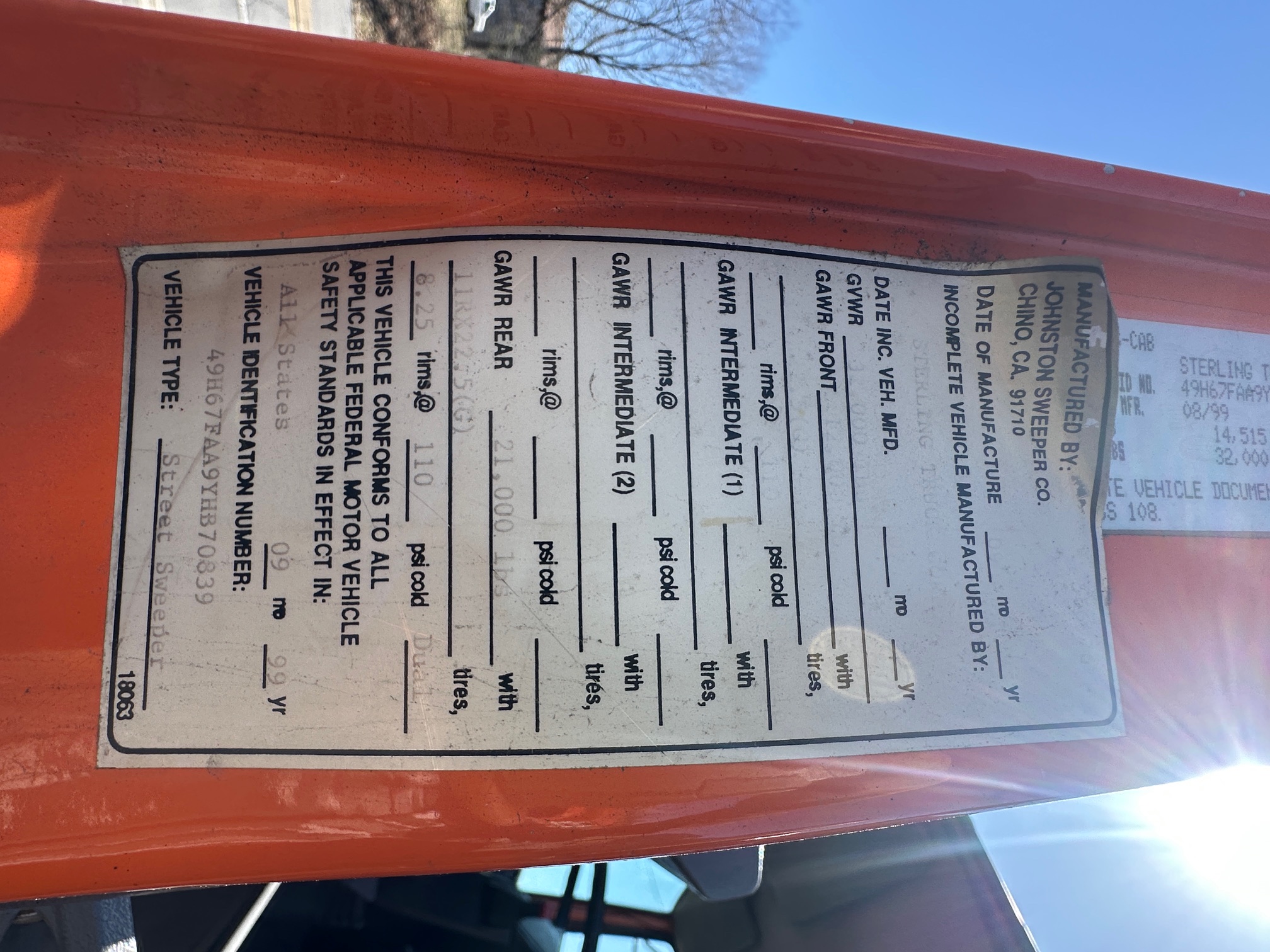 2000 STERLING SC7000 Sweeper - Image 22