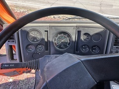 2000 STERLING SC7000 Sweeper - Image 28