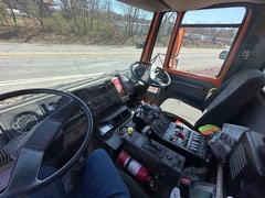 2000 STERLING SC7000 Sweeper - Image 31