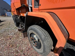 2000 STERLING SC7000 Sweeper - Image 36