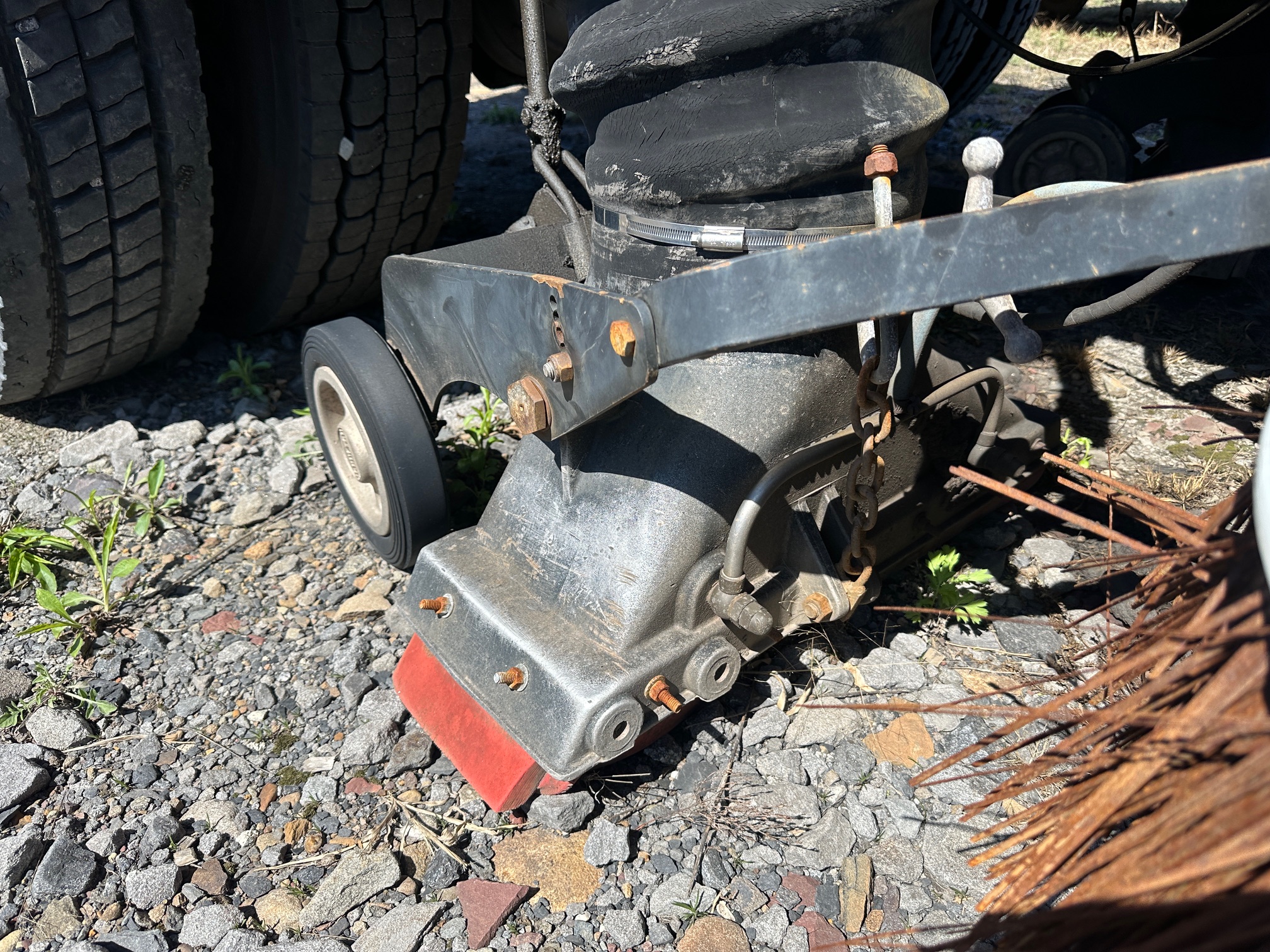 2000 STERLING SC7000 Sweeper - Image 44