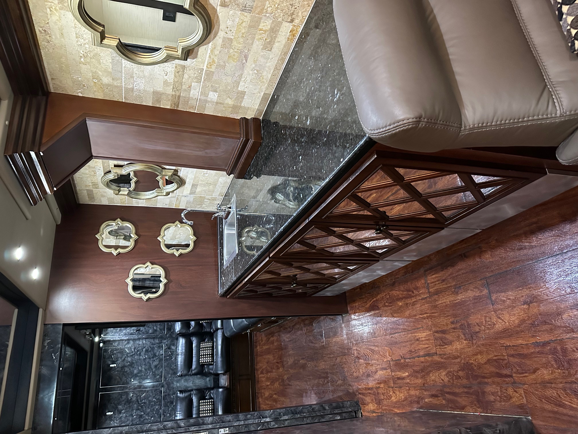 1998 PREVOST XL 45' Executive Coach - view 6 of 29