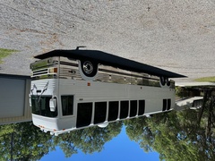 1998 PREVOST XL 45' Executive Coach - Image 2