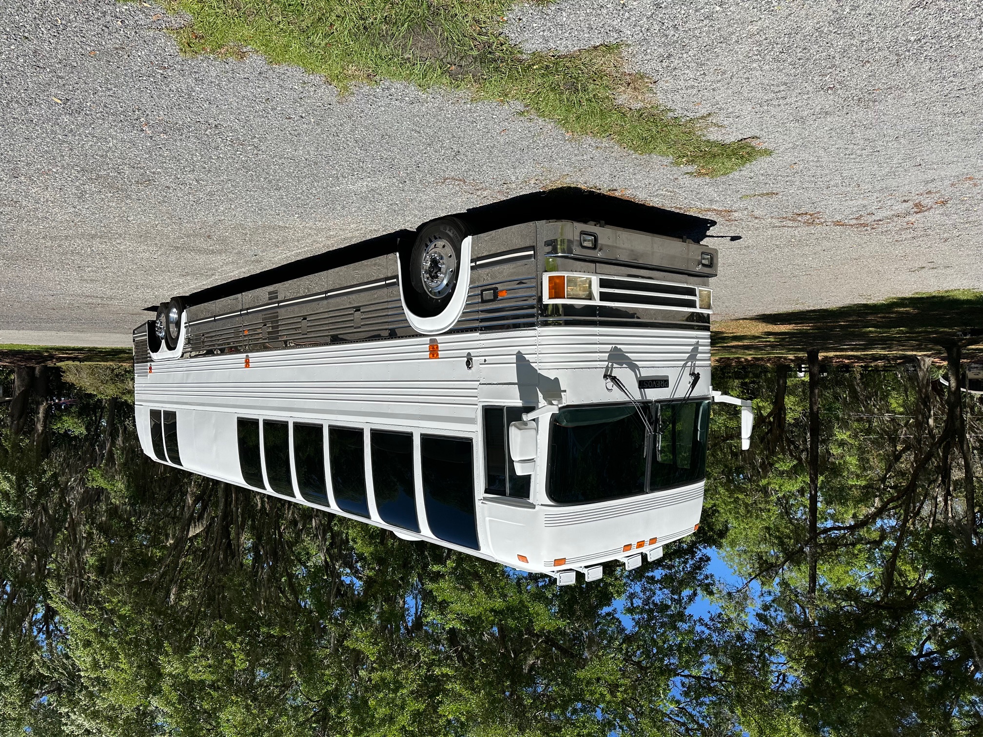 1998 PREVOST XL 45' Executive Coach - Image 19